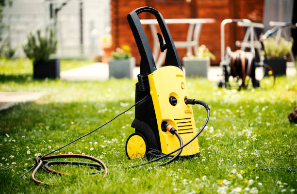 Spring Cleaning in Iowa Colony, TX